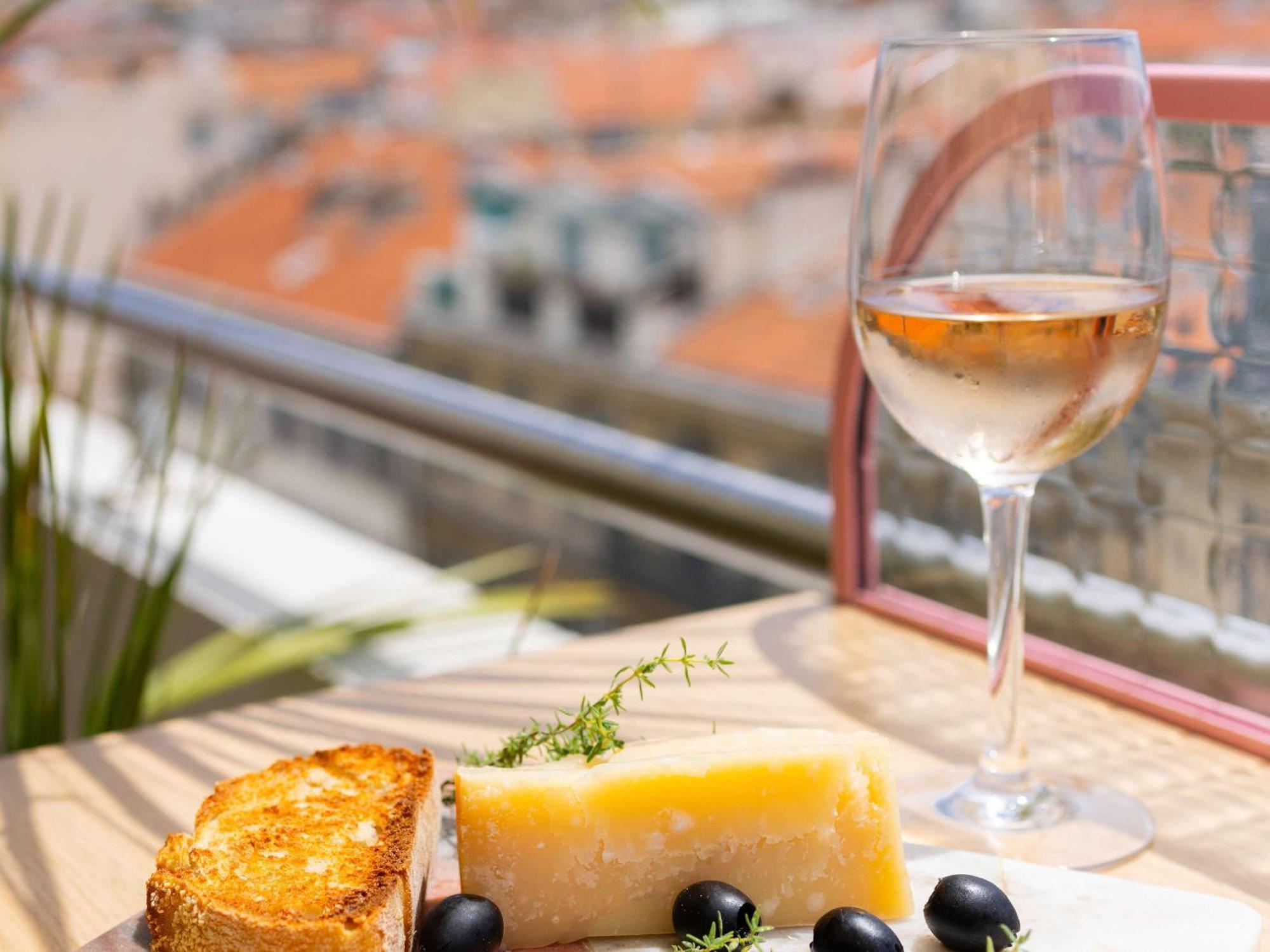 Mercure Nice Centre Notre Dame Экстерьер фото
